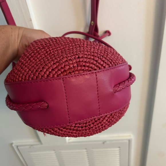 Sezane ZÉLIE MINI BUCKET BAG raffia pink - Picture 7 of 10